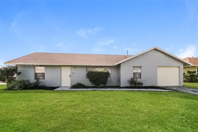 2152 NE 1st Ct, Boynton Beach, FL 33435 - Photo 1