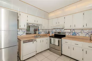 2800 Somerset Dr, Lauderdale Lakes, FL 33311 - Photo 1