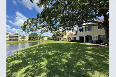 573 Racquet Club Rd #15, Weston, FL 33326 - Photo 1