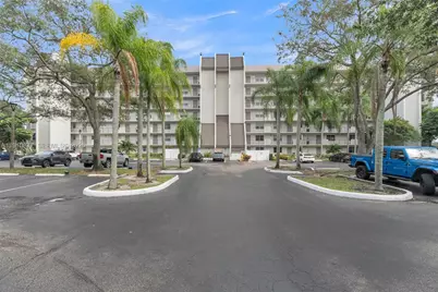 3100 W Rolling Hills Cir #707, Davie, FL 33328 - Photo 1