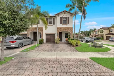 339 NE 37th Ter, Homestead, FL 33033 - Photo 1