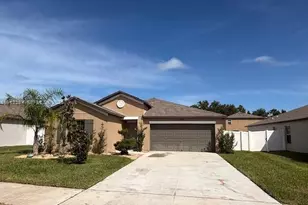 39889 Harmon Grove Ct, Zephyrhills, FL 33540 - Photo 1