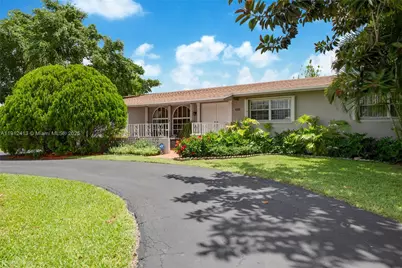 4235 SW 97th Ave, Miami, FL 33165 - Photo 1