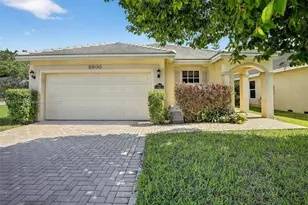 8800 Lake Park Cir N, Davie, FL 33328 - Photo 1