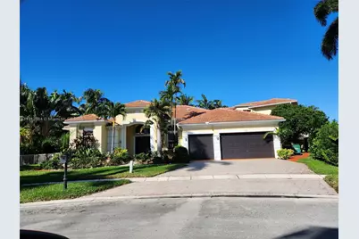 321 Windmill Palm Ave, Plantation, FL 33324 - Photo 1