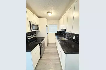 405 SE 23rd Ave #B, Boynton Beach, FL 33435 - Photo 1