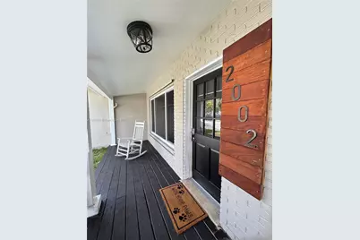 2002 NE 43rd St, Oakland Park, FL 33308 - Photo 1