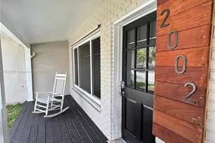 2002 NE 43rd St, Oakland Park, FL 33308 - Photo 1