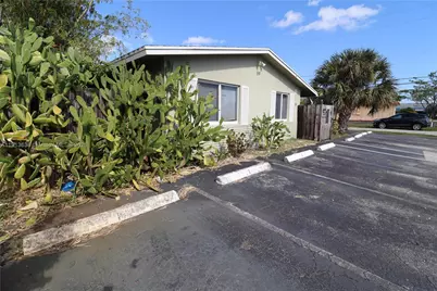 59 NW 37th St #3, Oakland Park, FL 33309 - Photo 1