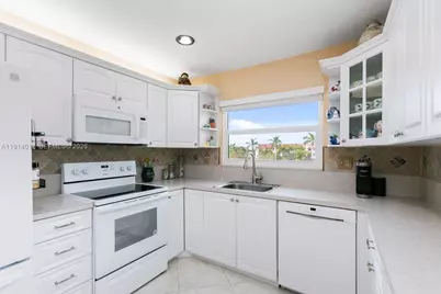9310 Sunrise Lakes Blvd #301, Sunrise, FL 33322 - Photo 1