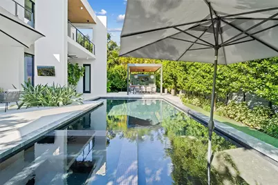 8625 NE 10th Ave, Miami, FL 33138 - Photo 1
