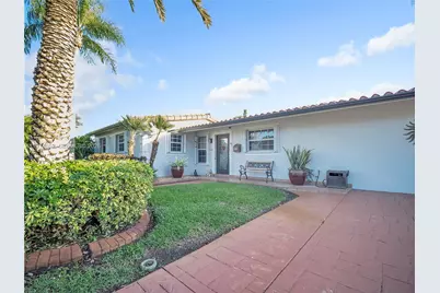 8530 NW 178th St, Hialeah, FL 33015 - Photo 1
