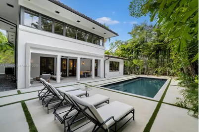 5735 N Bay Rd, Miami Beach, FL 33140 - Photo 1