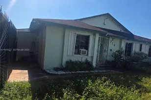 714 SW 99th Ct Cir, Miami, FL 33174 - Photo 1