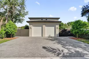 119 NE 118th St, Miami, FL 33161 - Photo 1
