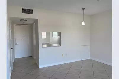 20200 NE 27th Ct #33, Aventura, FL 33180 - Photo 1