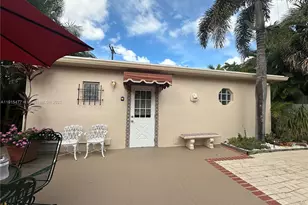 525 29th St, West Palm Beach, FL 33407 - Photo 1