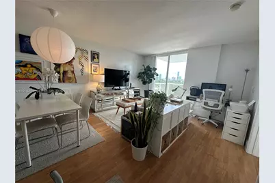 900 SW 8th St #1010, Miami, FL 33130 - Photo 1