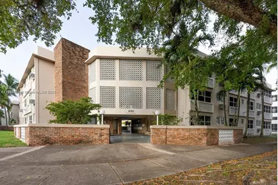 6580 Santona St #A32, Coral Gables, FL 33146 - Photo 1