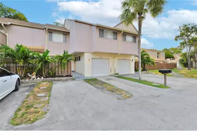 8211 NW 8th St #2, Plantation, FL 33324 - Photo 1