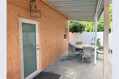 1560 NW 25th Ave #3, Miami, FL 33125 - Photo 1