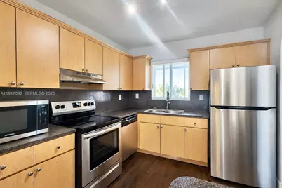 980 NE 170th St #204, North Miami Beach, FL 33162 - Photo 1