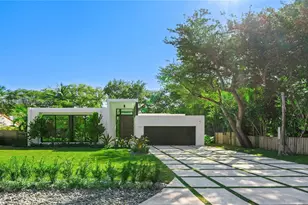 1002 NE 117th St, Biscayne Park, FL 33161 - Photo 1