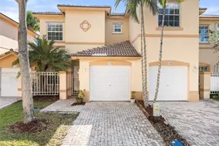 733 NW 170th Terrace, Pembroke Pines, FL 33028 - Photo 1