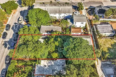 424 N J St, Lake Worth, FL 33460 - Photo 1