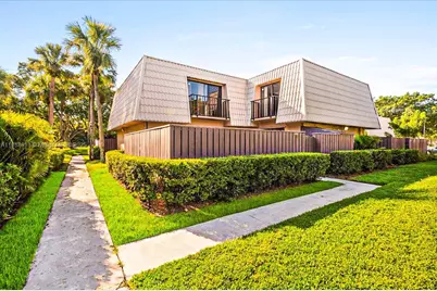 1613 16th Way #1613, West Palm Beach, FL 33407 - Photo 1