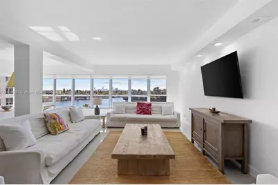 9102 W Bay Harbor Dr #5D, Bay Harbor Islands, FL 33154 - Photo 1