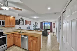 2304 S Cypress Bend Dr, Pompano Beach, FL 33069 - Photo 1