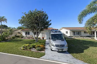 4805 Highland Dr, Tamarac, FL 33319 - Photo 1