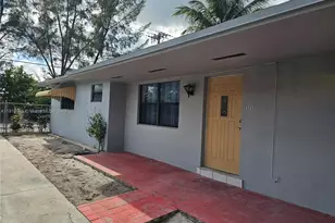 1371 NE 144th St, Miami, FL 33161 - Photo 1
