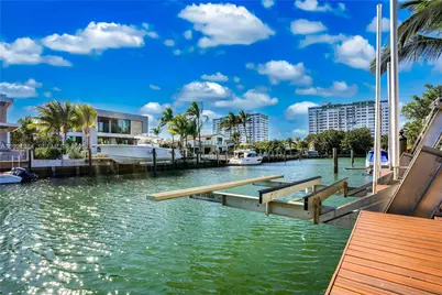 2130 NE 122nd Rd, North Miami, FL 33181 - Photo 1