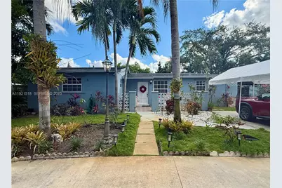 8070 NW 176th St, Hialeah, FL 33015 - Photo 1