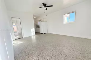 322 NE 6th St, Hallandale Beach, FL 33009 - Photo 1