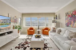 330 SE 2nd St, Hallandale Beach, FL 33009 - Photo 1