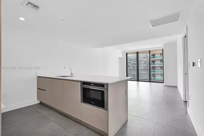 1300 S Miami Ave #2811, Miami, FL 33130 - Photo 1