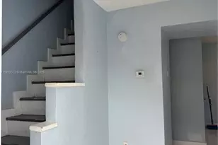 1542 NW 35th St, Miami, FL 33142 - Photo 1