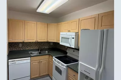 405 S Pine Island Rd #413D, Plantation, FL 33324 - Photo 1