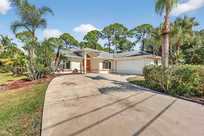 1833 SW Bellevue Ave, Port Saint Lucie, FL 34953 - Photo 1