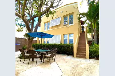 586 NE 62nd St #4, Miami, FL 33138 - Photo 1