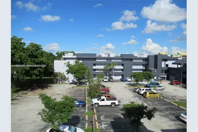 100 Fontainebleau Blvd #403, Miami, FL 33172 - Photo 1