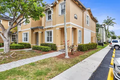 230 SE 29th Ave #12, Homestead, FL 33033 - Photo 1