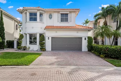 1549 Breakwater Ter #1549, Hollywood, FL 33019 - Photo 1
