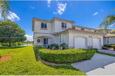 16236 SW 75th St, Miami, FL 33193 - Photo 1