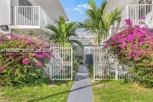 1719 Wiley St, Hollywood, FL 33020 - Photo 1