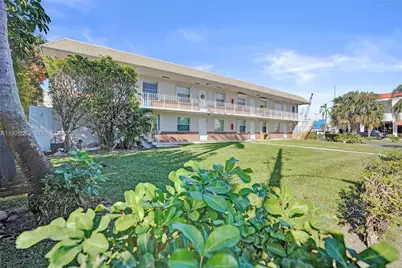 243 Castlewood Dr #2, North Palm Beach, FL 33408 - Photo 1