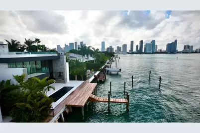 1041 N Venetian Dr, Miami, FL 33139 - Photo 1